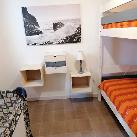 Appartement Sara 1 *